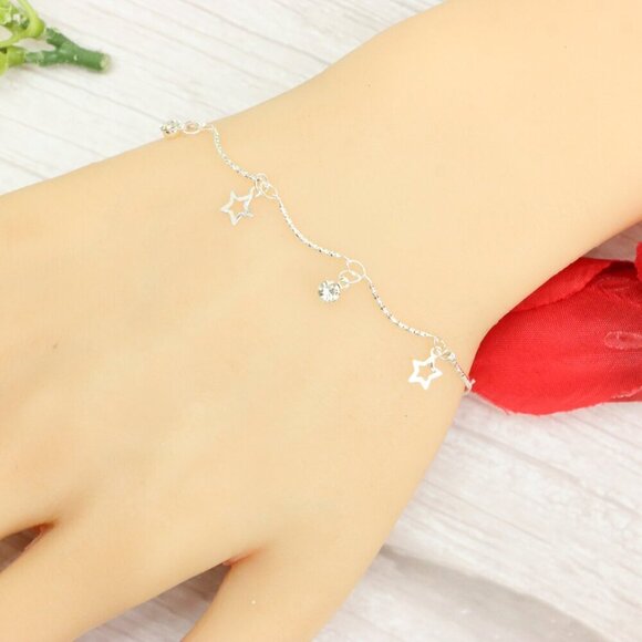 "Trendy Handmade Bracelet – A Thoughtful Gift for Girls & Women | UNVRC1062 - Picture 8 of 10